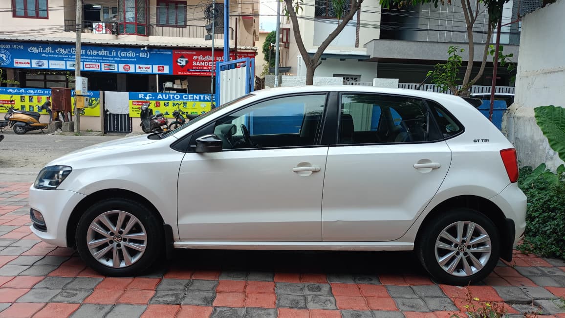 Volkswagen Polo - Image 8